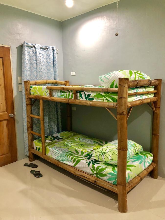 Lionfish Backpackers Malapascua (Adults Only) Hostel Екстериор снимка